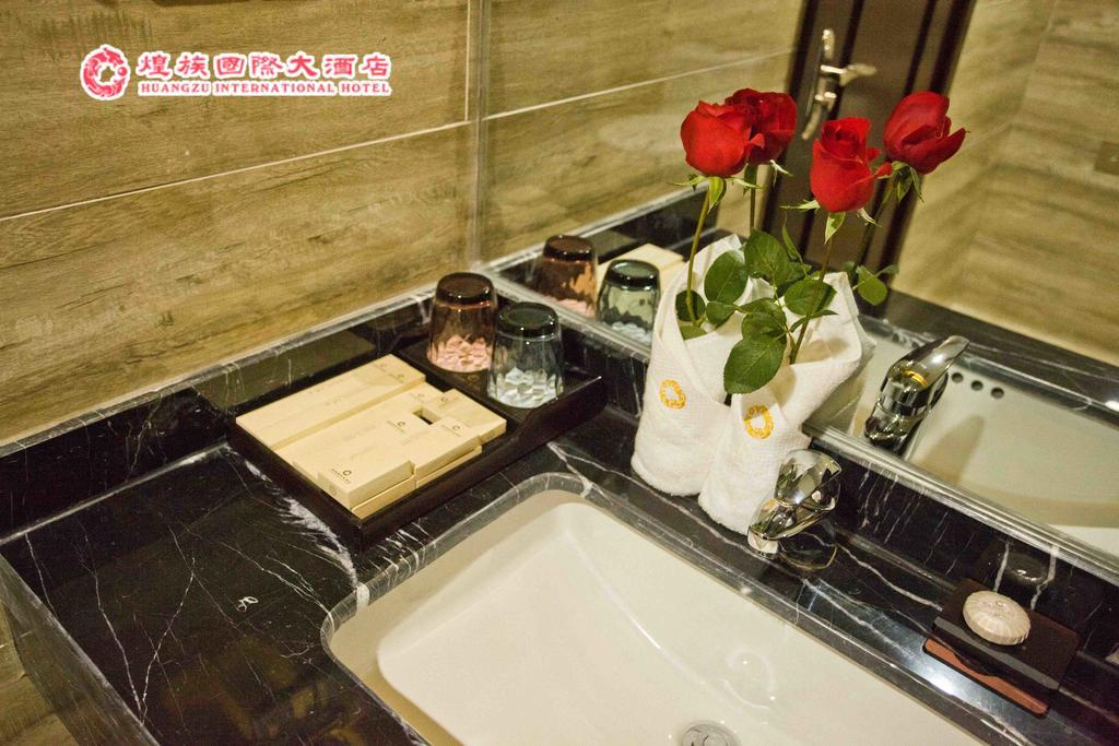 Huangzu International Hotel Huaihua Dış mekan fotoğraf
